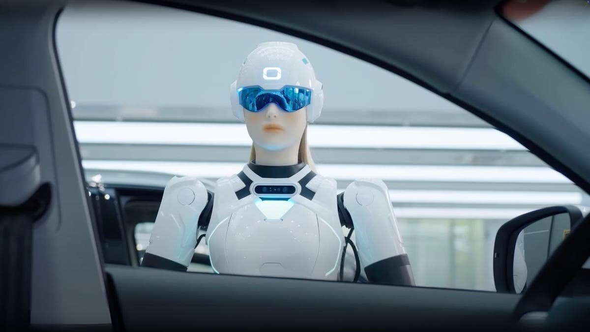 car dealer robot 5