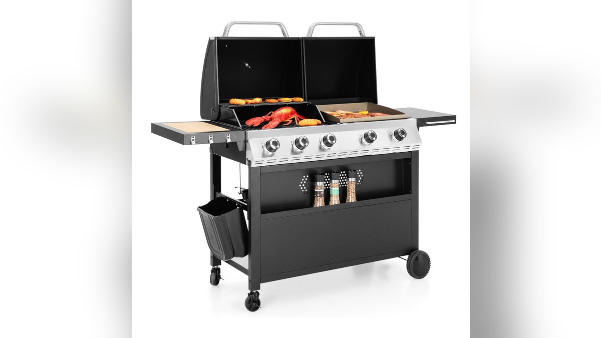 Cook a feast on this extra-large grill.