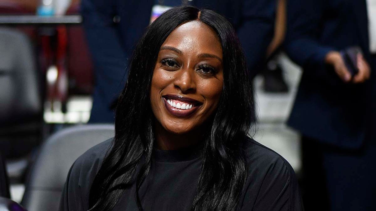 Chiney Ogwumike at a WNBA game