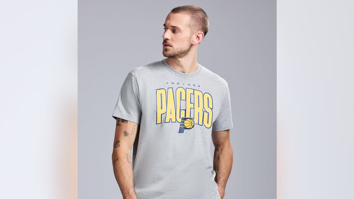 This shirt perfectly matches the Pacers sweatpants. 