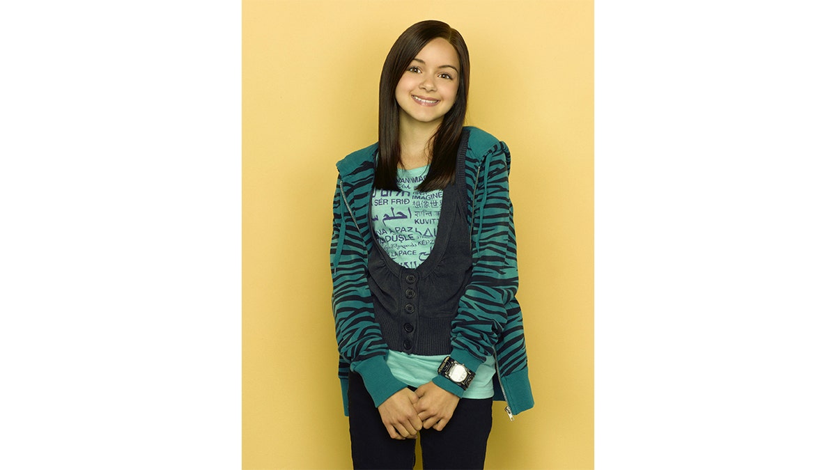 Ariel Winter in promo photo for Modern Family