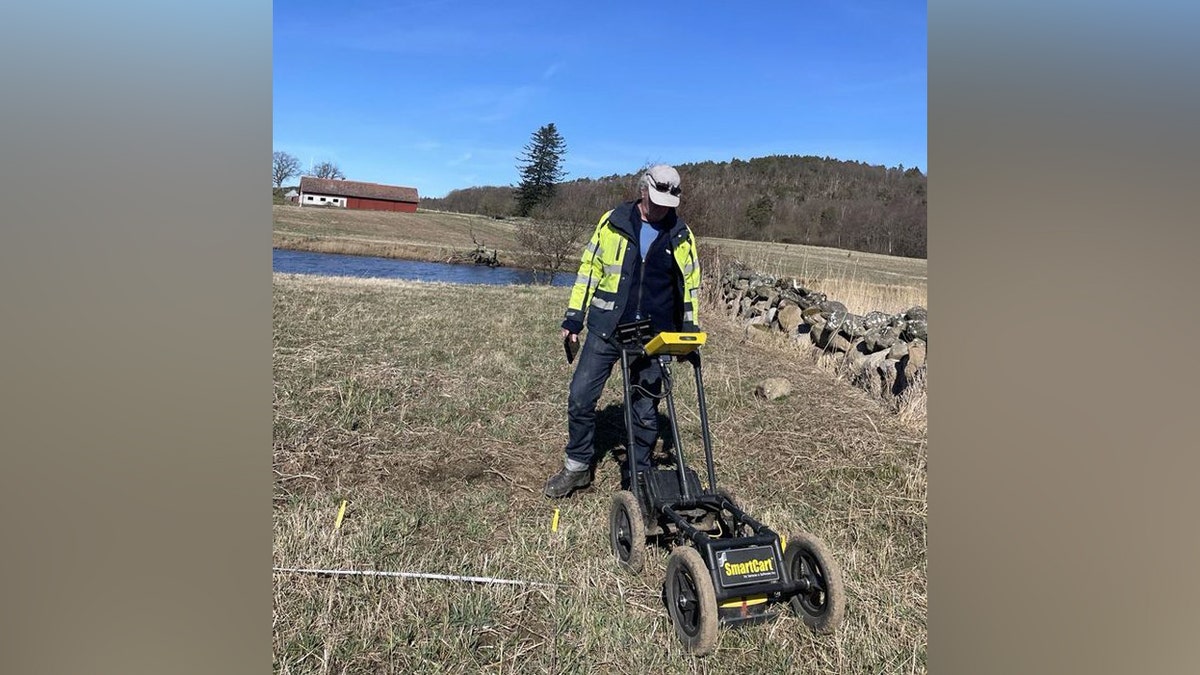 Swedish archaeologist at site