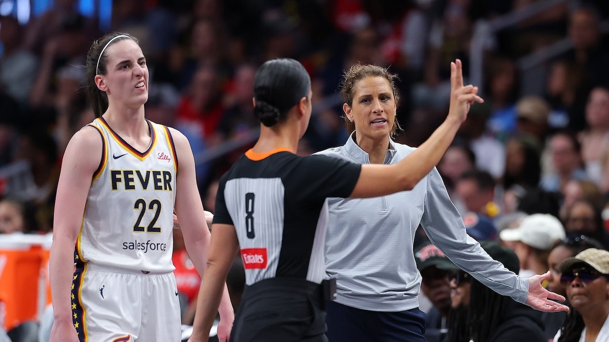 โค้ชของ Caitlin Clark เรียกร้องให้ WNBA เป็นเจ้าภาพโฮสต์ “Incredible”: “ไม่น่าเชื่ออย่างไม่น่าเชื่อ”