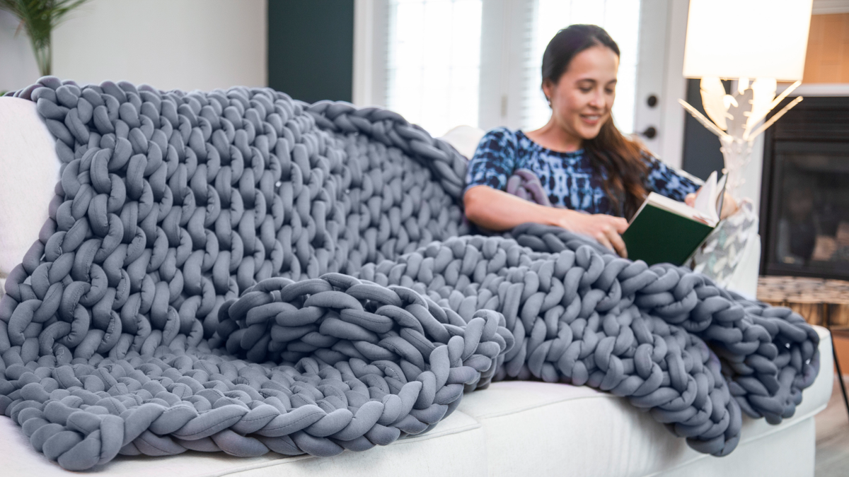 Discover the benefits of weighted blankets.