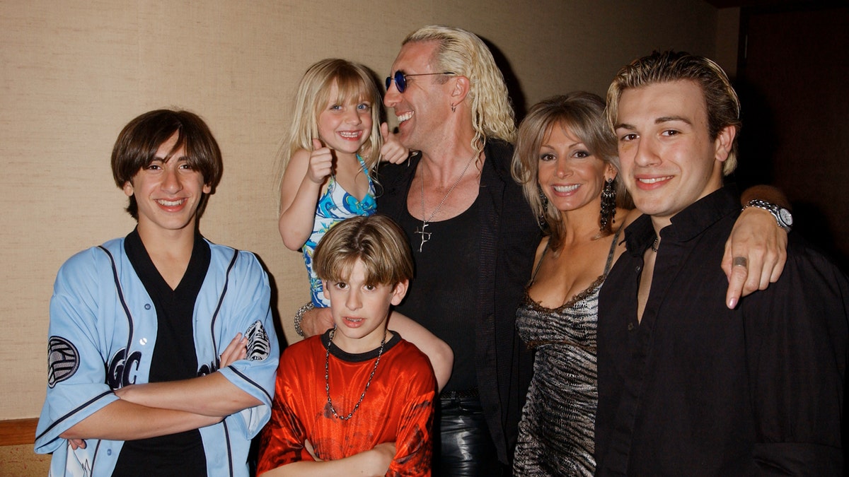 Dee Snider and his wife Suzette with their young kids