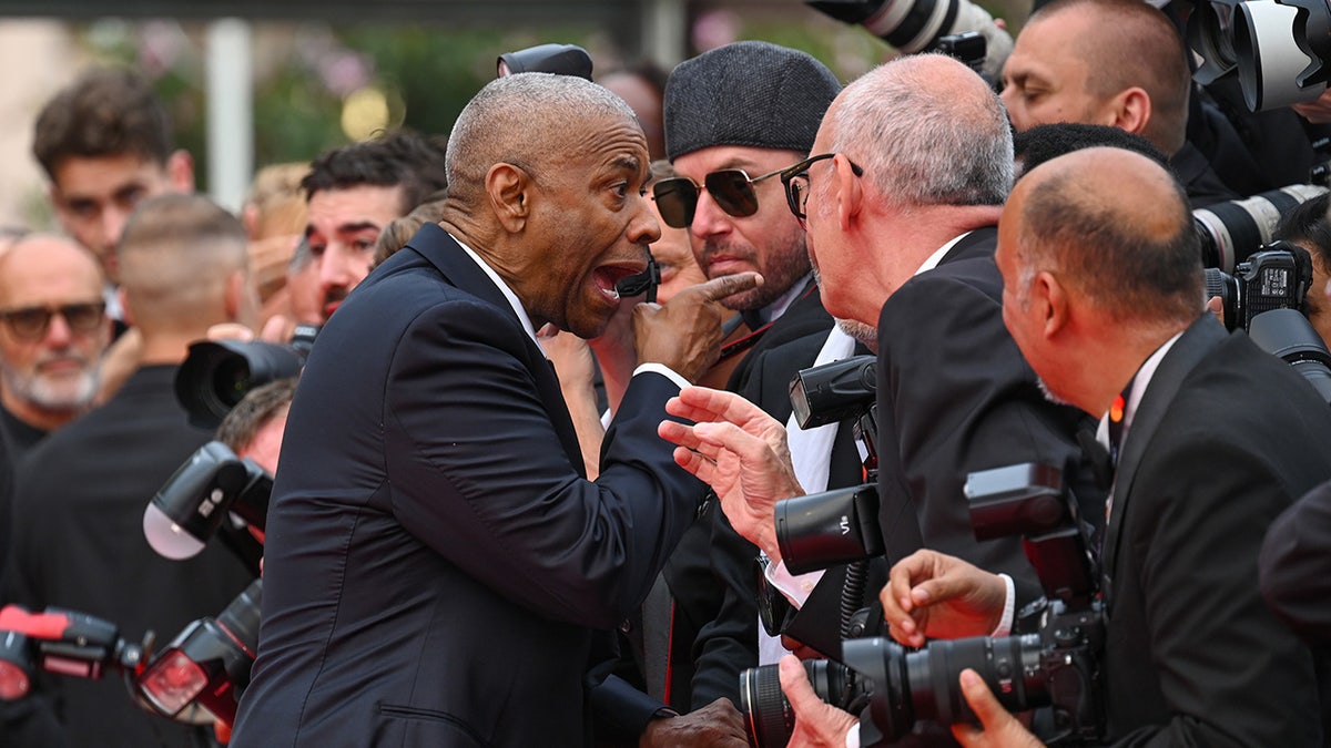 Denzel Washington yelling