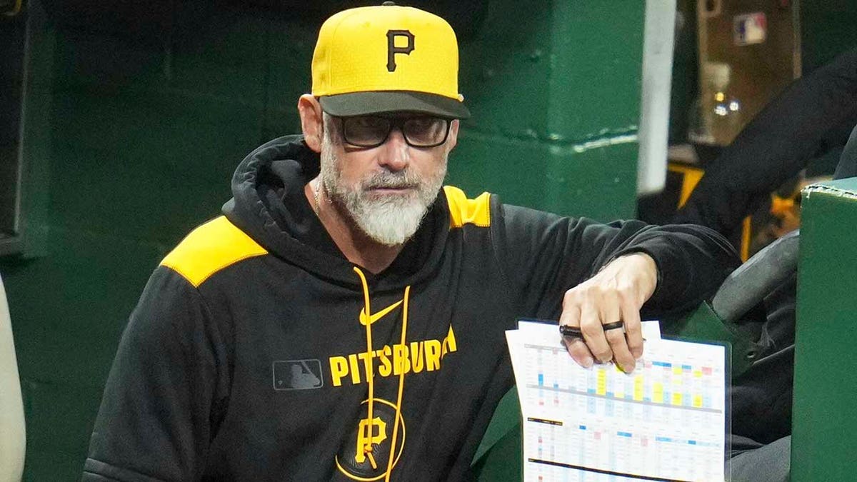 Derek Shelton in the dugout