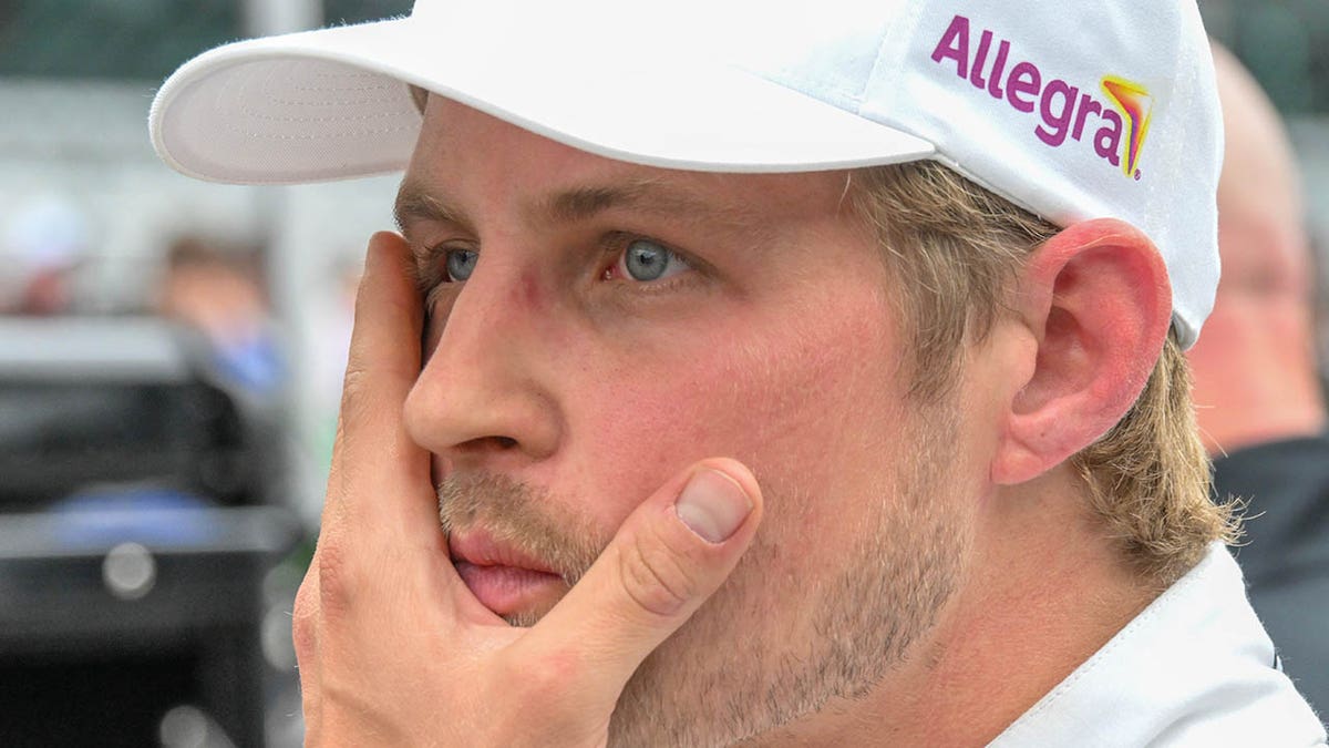 Marcus Ericsson looks on