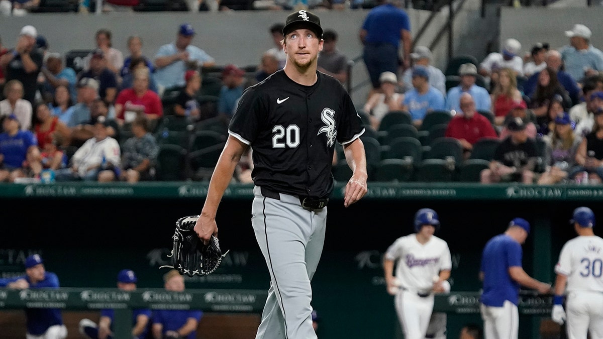 Erick Fedde walks off
