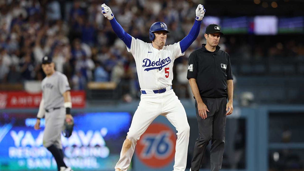 Freddie Freeman celebrates
