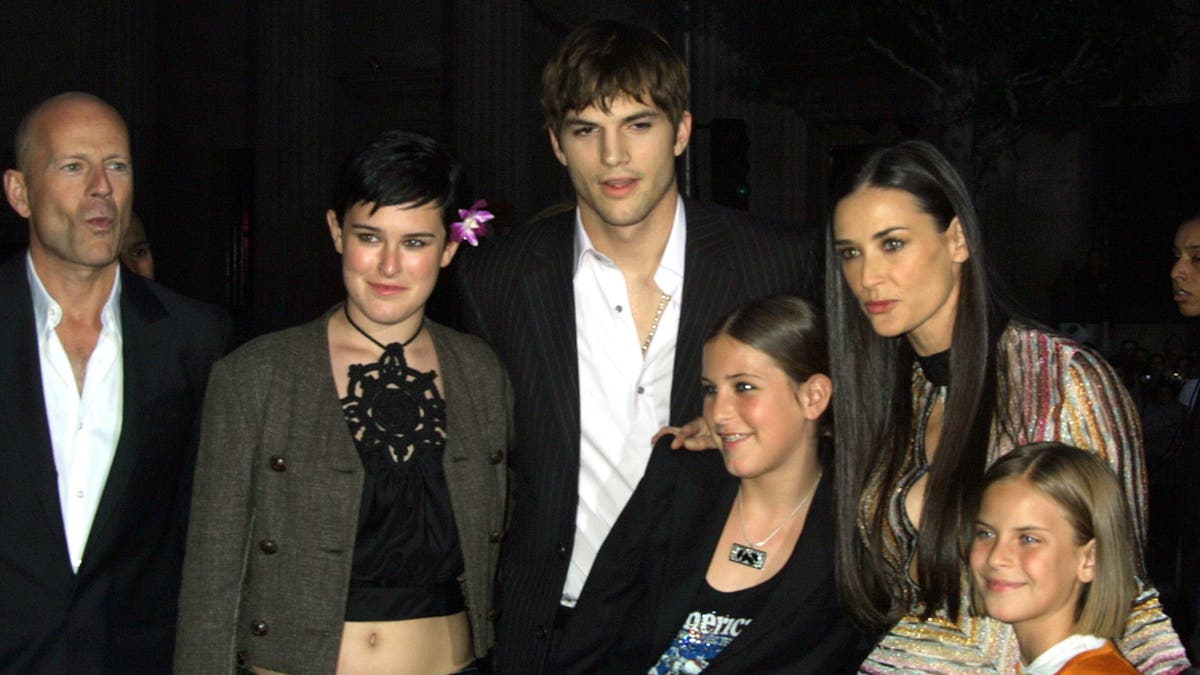 Demi Moore, Ashton Kutcher Bruce Willis and kids