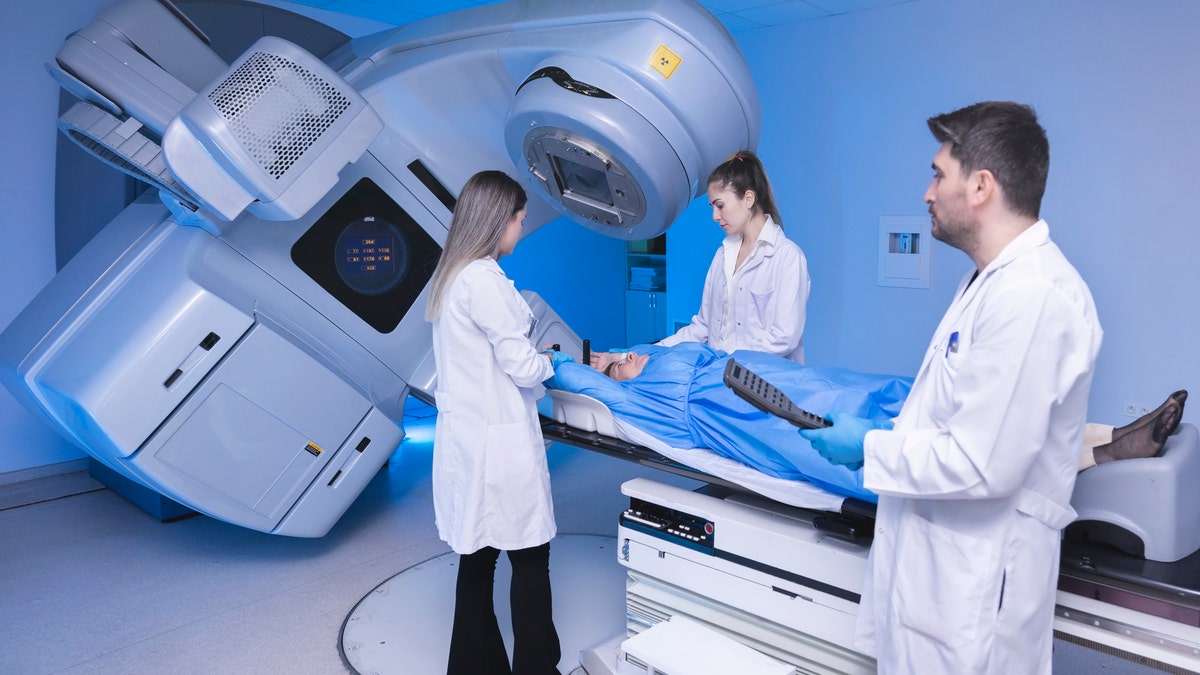 Cancer patent radioptherapy