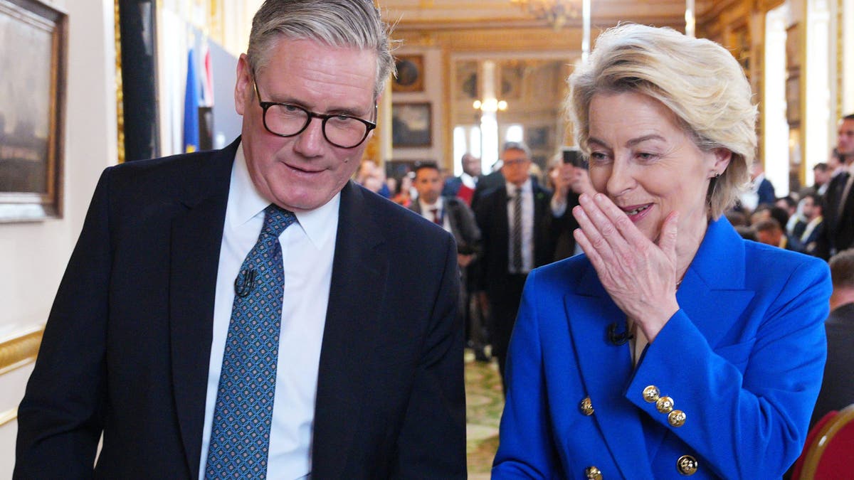 Britain's Prime Minister Keir Starmer (left) and European Commission President Ursula von der Leyen