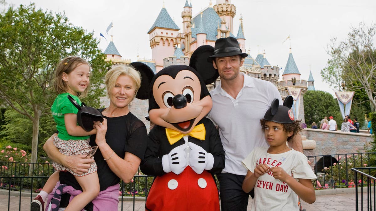 Hugh Jackman, Deborra Lee Furness and kids