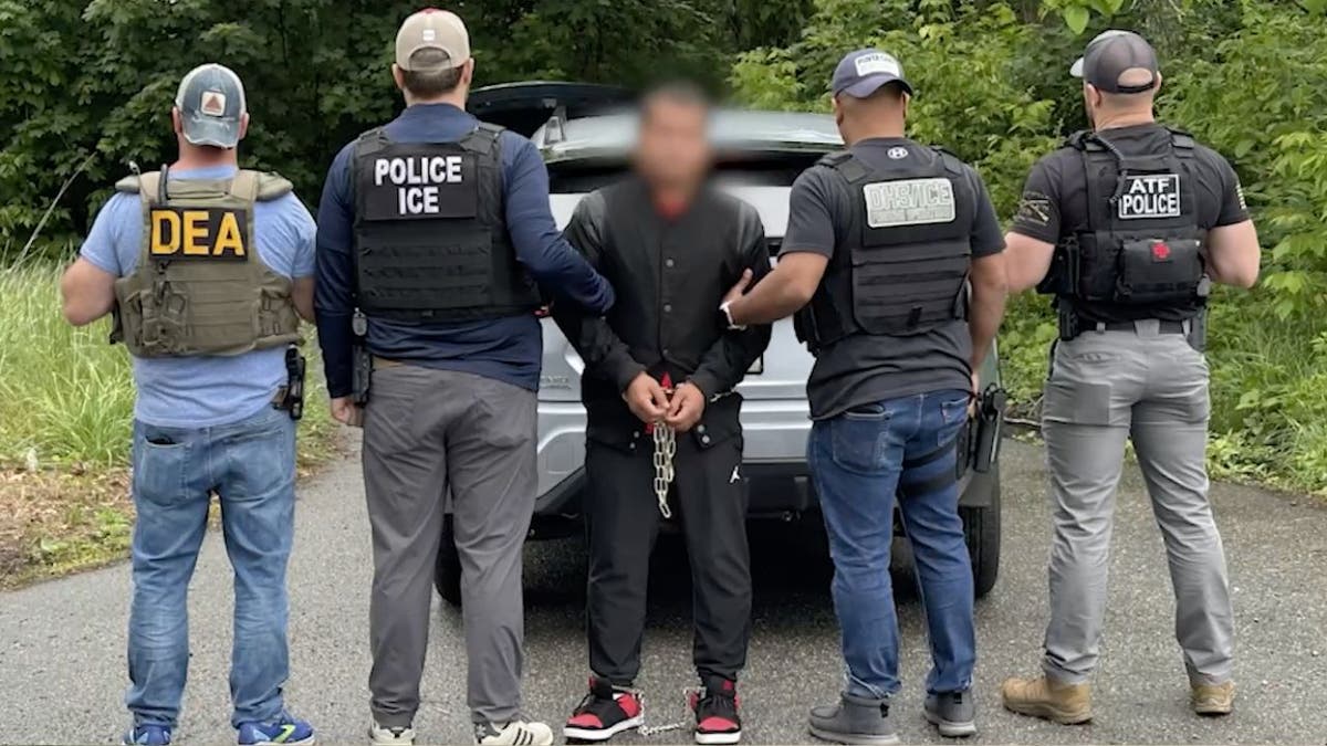 Imigrantes hondurenhos para transporte de gelo