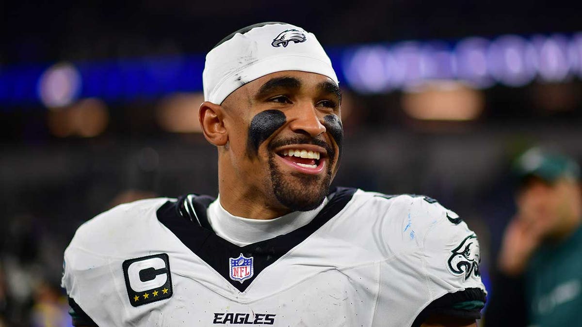 Jalen Hurts vs Rams