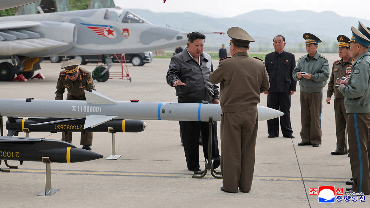 Kim Jong speech with the military