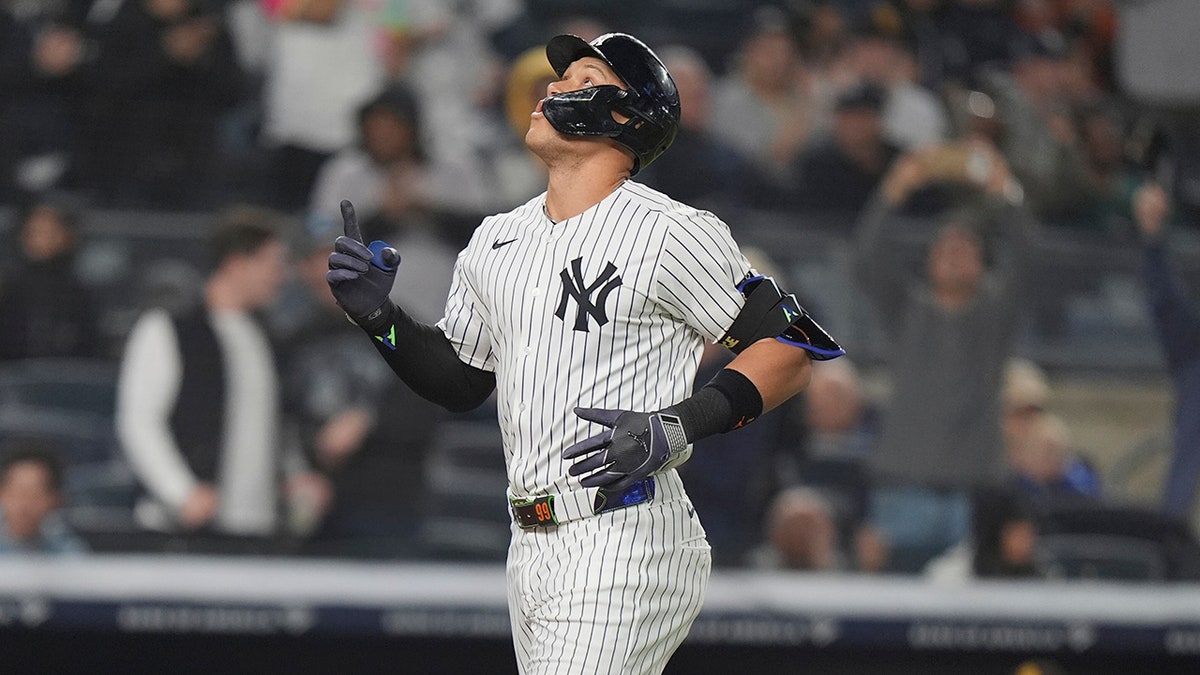Aaron Judge home run trot