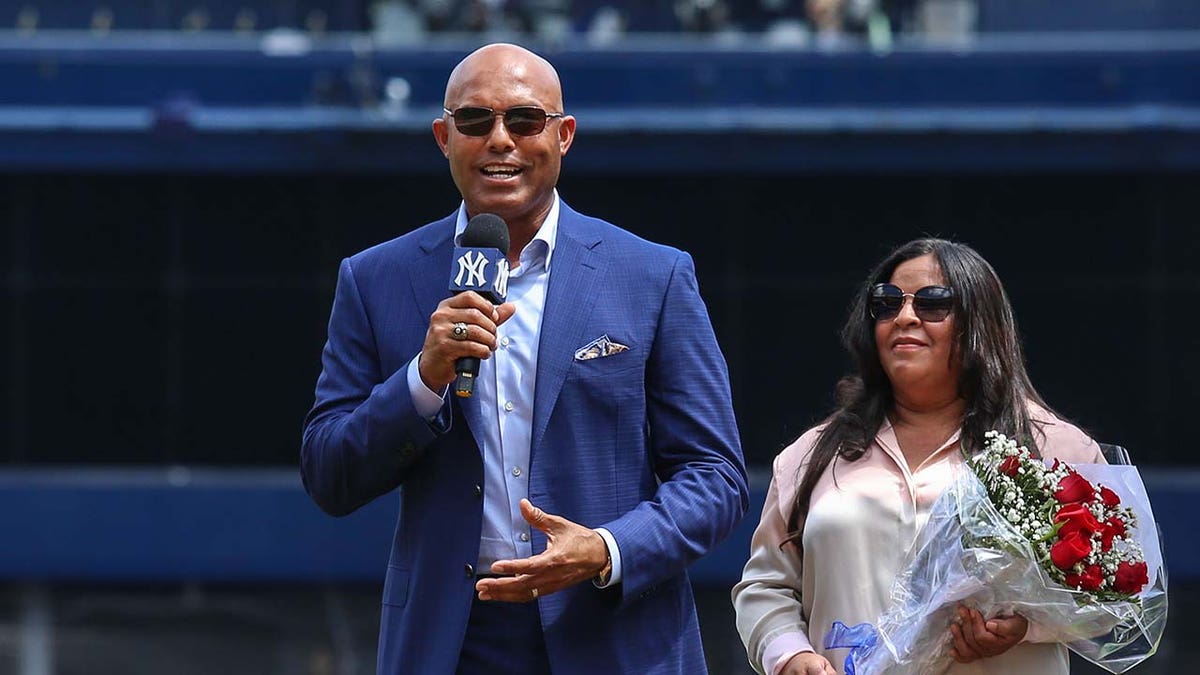 马里亚诺·里维拉(Mariano Rivera)和他的妻子克拉拉(Clara)