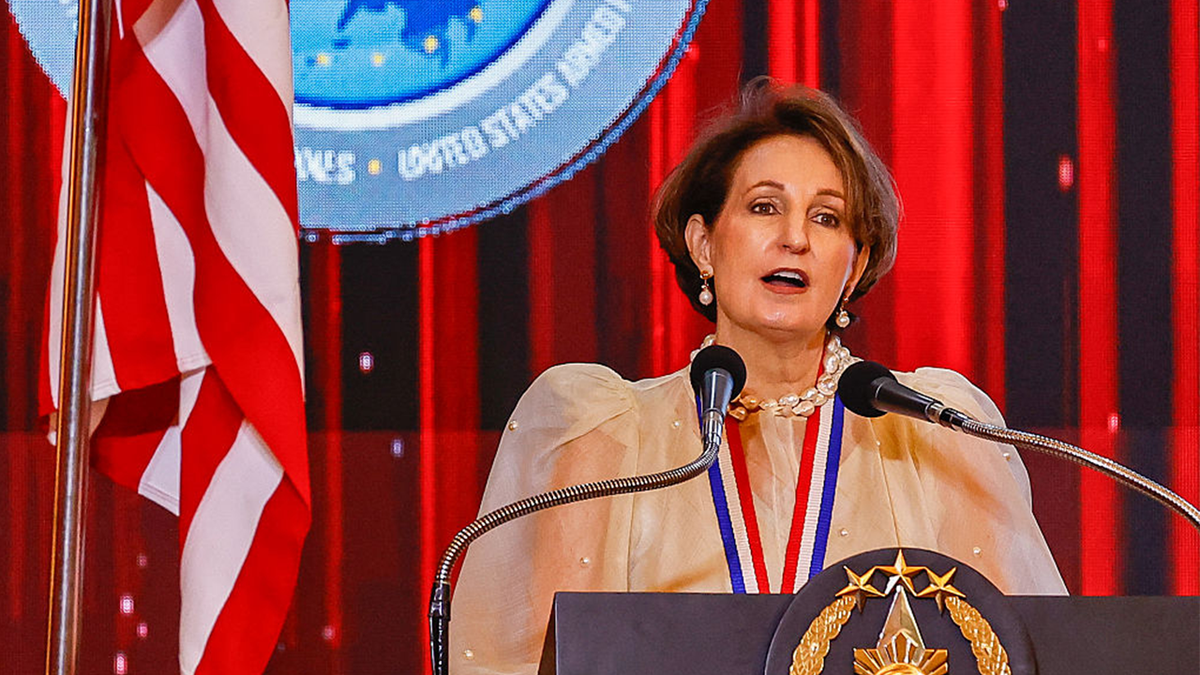 MaryKay Carlson
