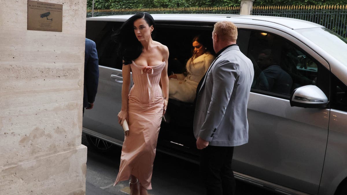 katy perry with lauren sanchez