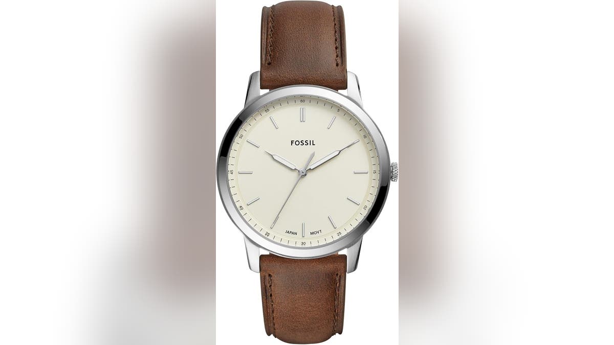 This classic look is a great option for men.