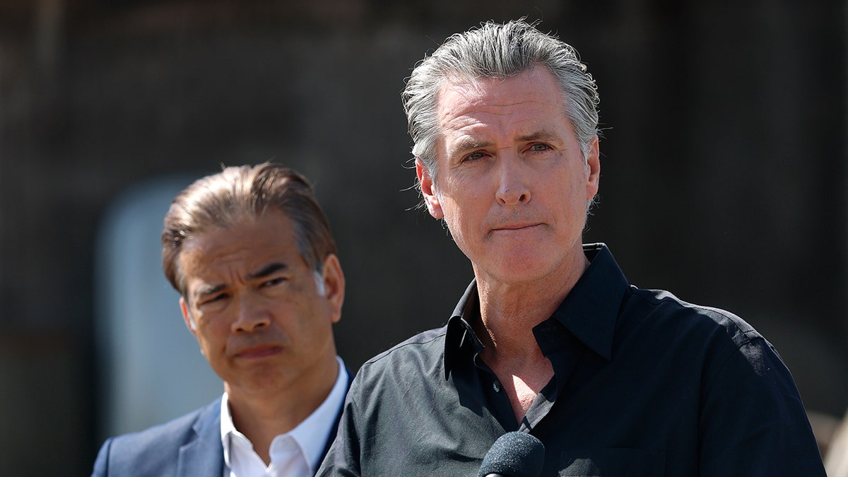 Gavin Newsom holds a property convention against Trump's tarriffs