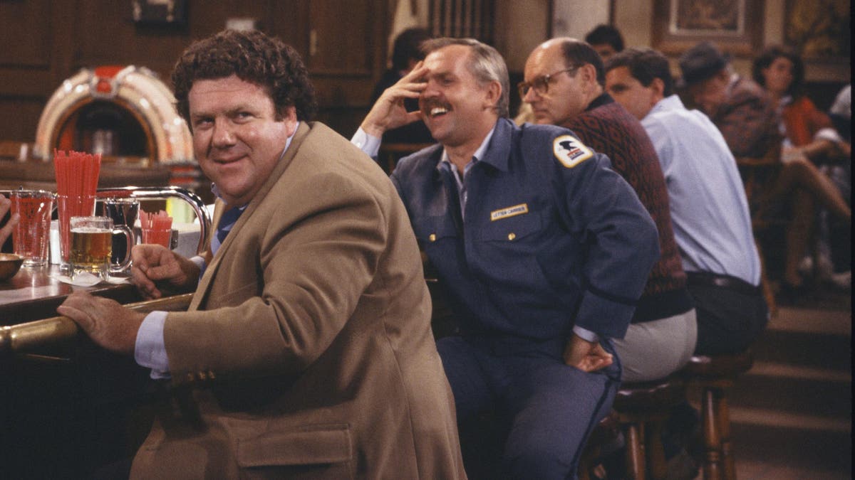 Norm and Cliff on Cheers