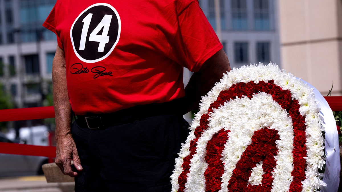 Pete Rose flowers