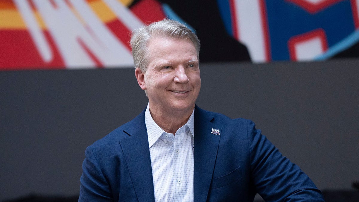 Phil Simms smiles