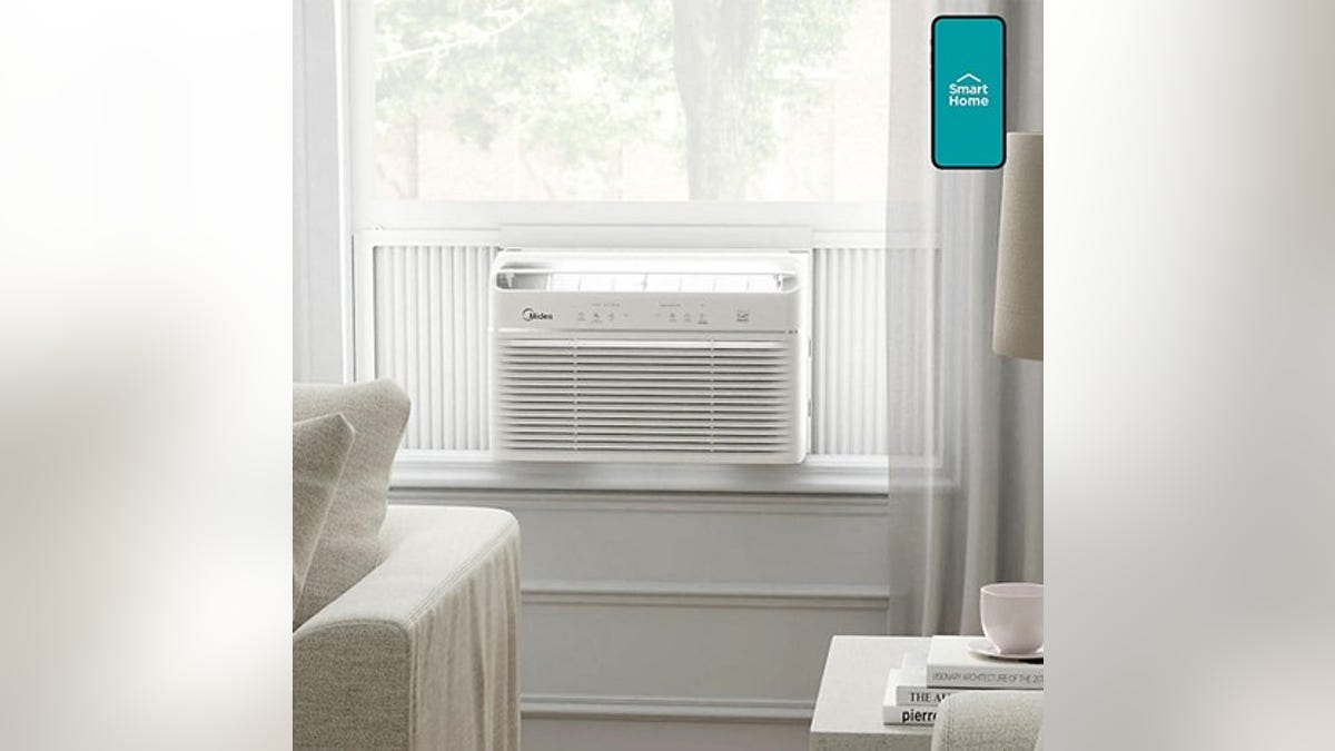 This AC can easily handle medium and large rooms. 