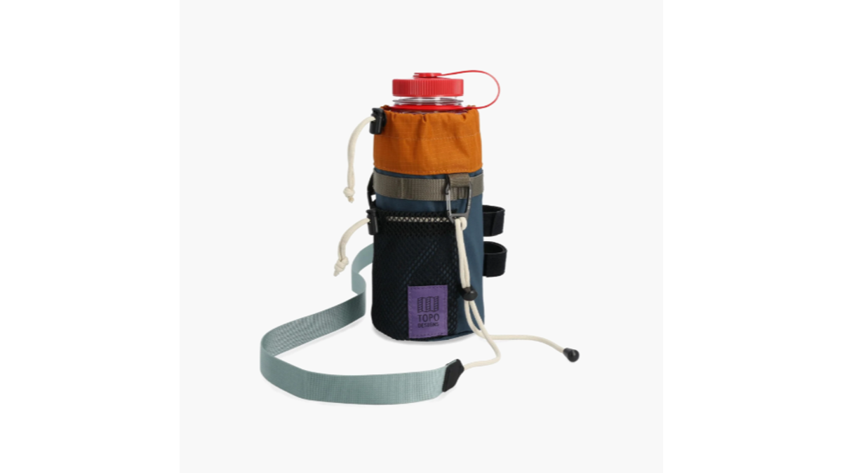 Make carrying your water bottle easier with this carrier. 