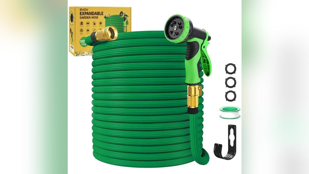 An expandable hose that's lightweight and easy to use.