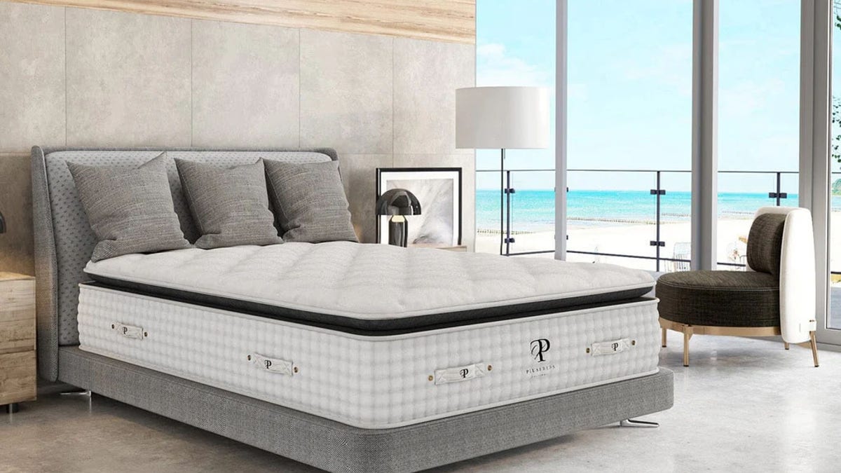 This hybrid mattress features a combination of supportive pocketed coils and a plush 3-inch organic latex pillowtop.