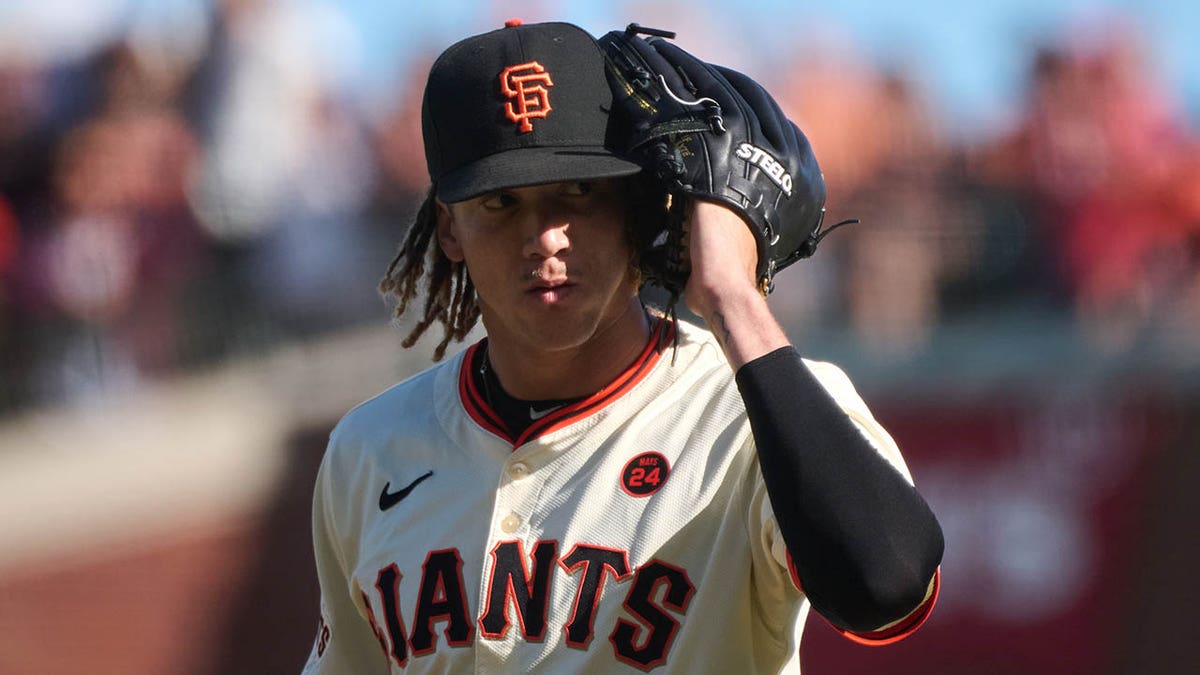 PitchCom partners with Perfect Game to bring MLB technology to youth baseball 6 Spencer Bivens in action