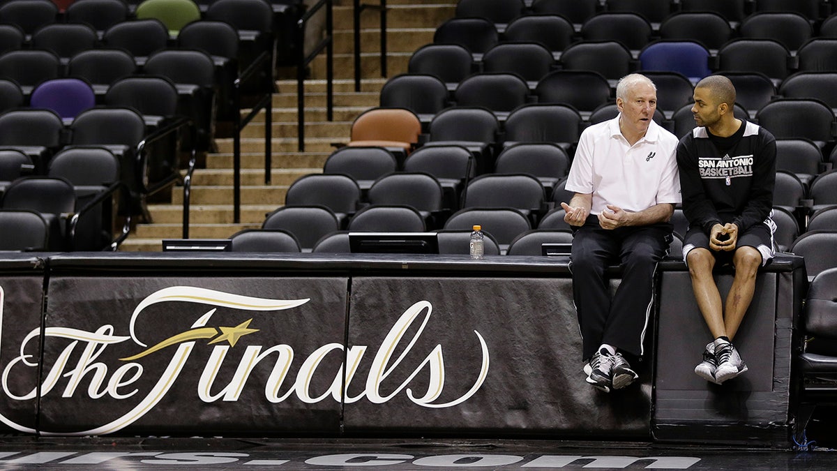 Greg Popovich i Tony Parker