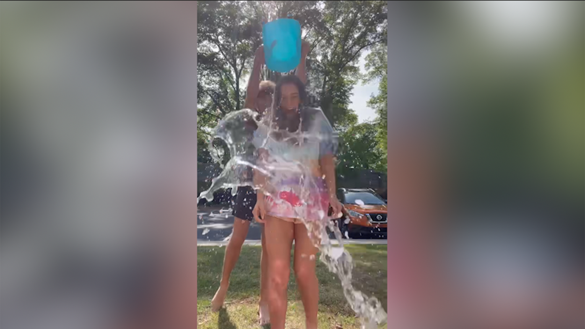 girl does the new ice bucket challenge