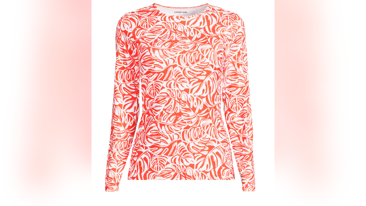 This Land's End Long Sleeve Relaxed UPF 50 Rash Guard is soft and incredibly lightweight.