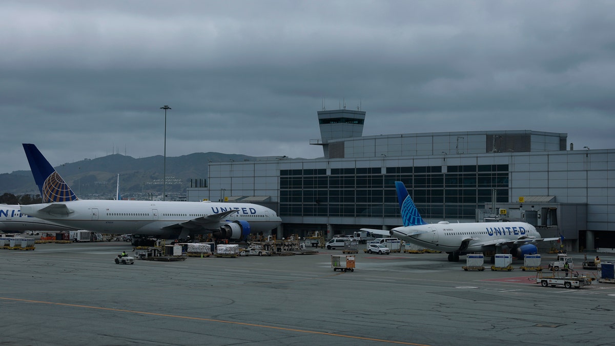 United Flights at SFO