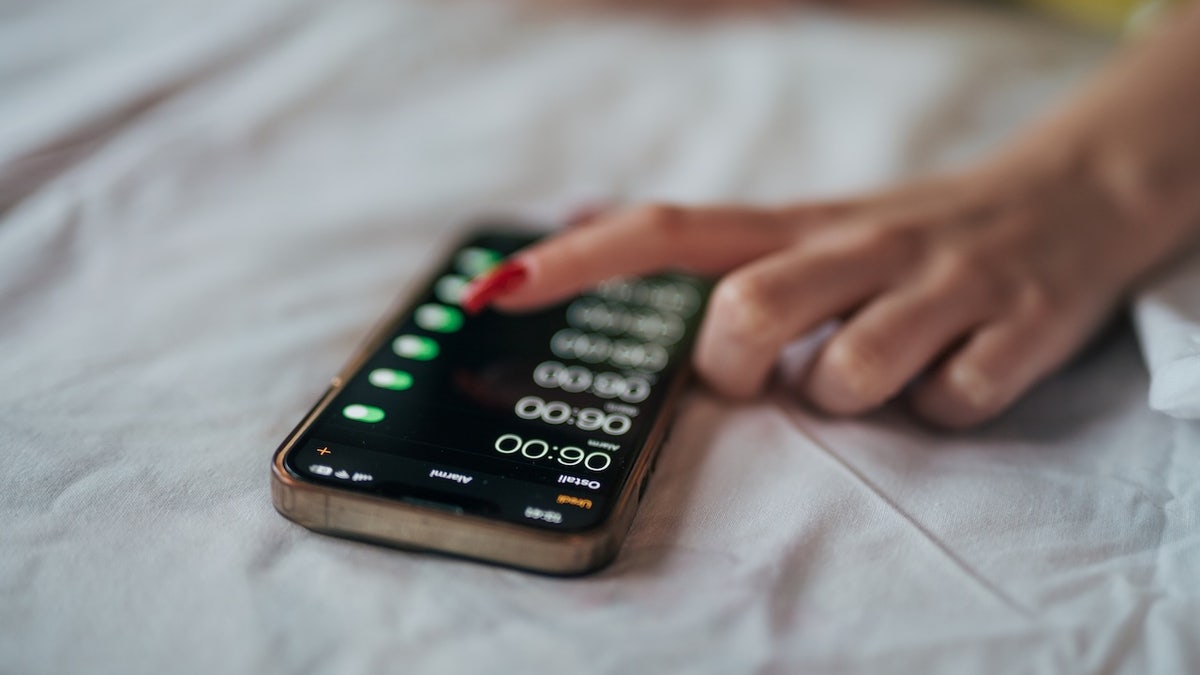 Snooze button on phone