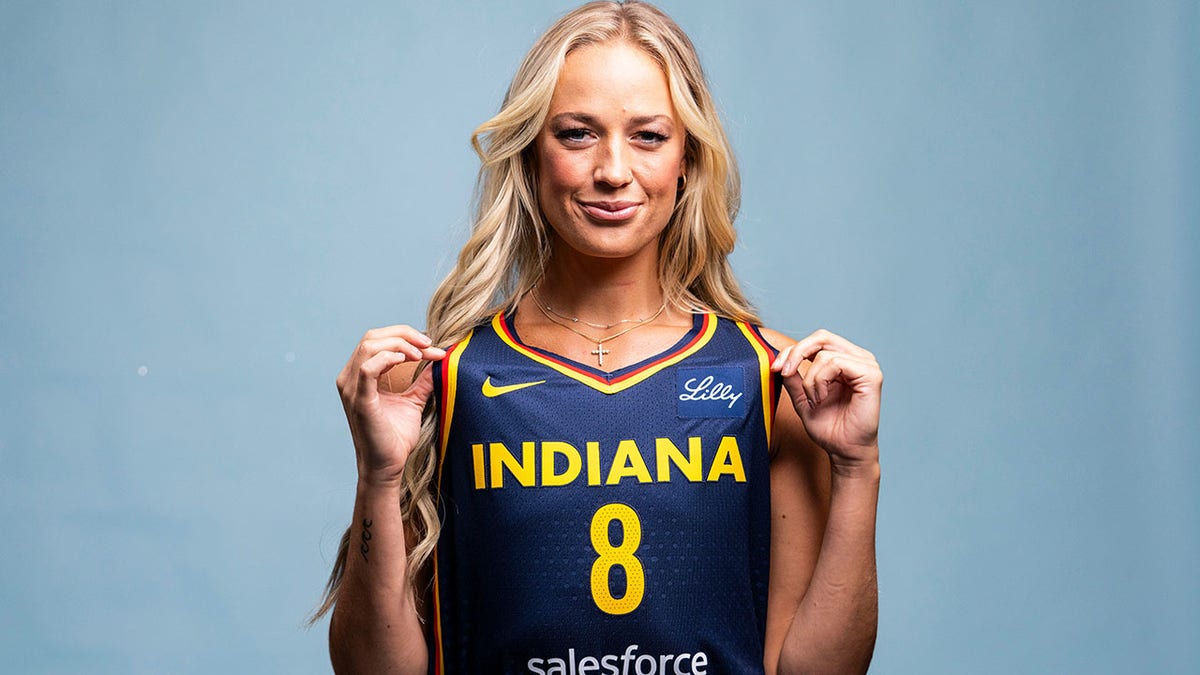 Sophie Cunningham in Fever uniform