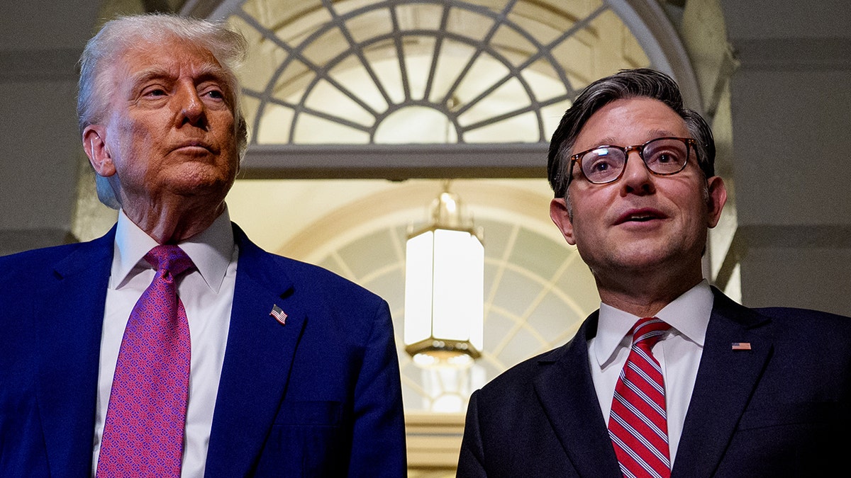 Presidente Donald Trump e Presidente da Câmara Mike Johnson