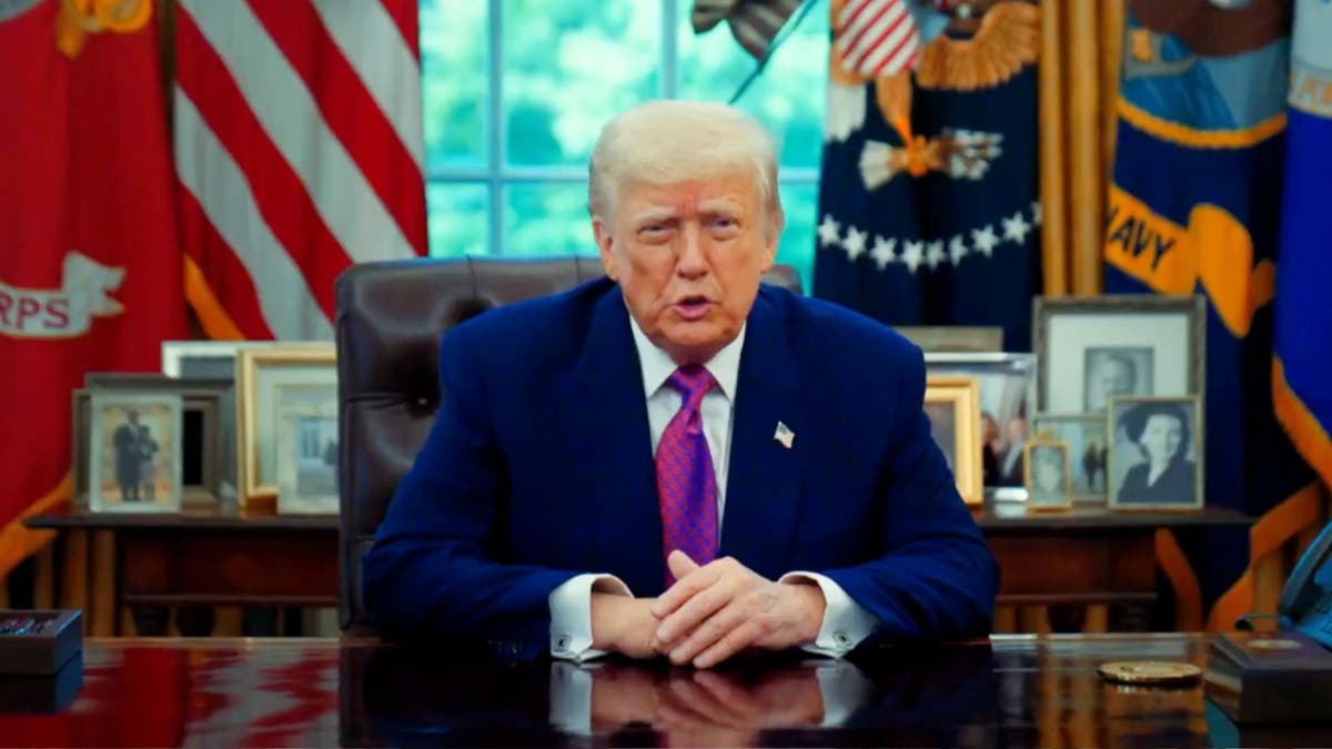 President Donald Trump announcing nan establishing of nan first ever self-deportation programme which incentivizes forbidden migrants to voluntarily time off nan country.
