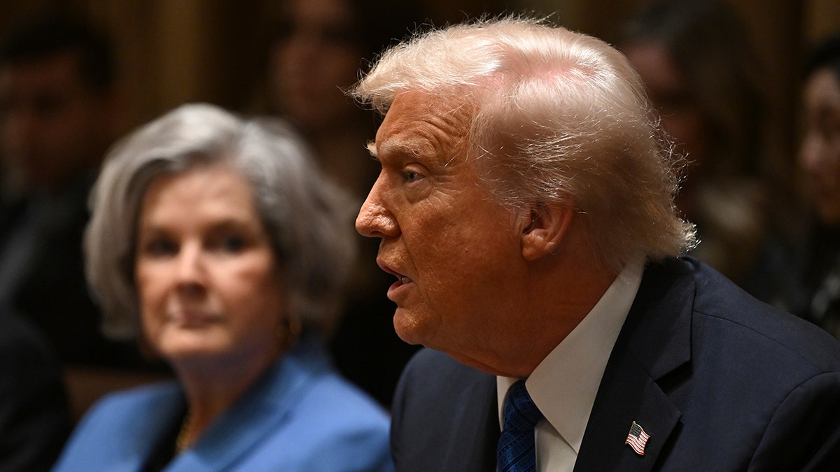 Presidente Donald Trump e chefe de gabinete Susan Wills