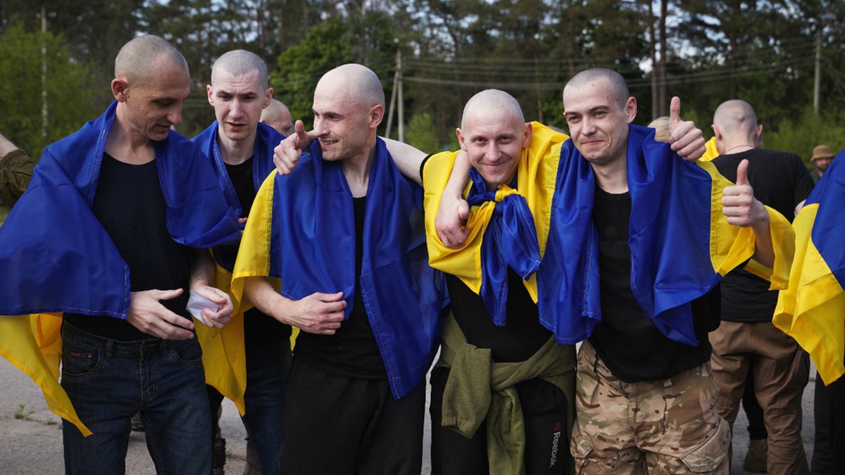 Ukrainian prisoners freed by Russia