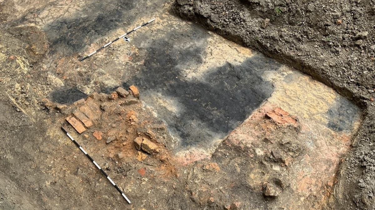 William & Mary archaeologists rediscover first structure built at university dating to 1690s Ancient kiln at Wren building
