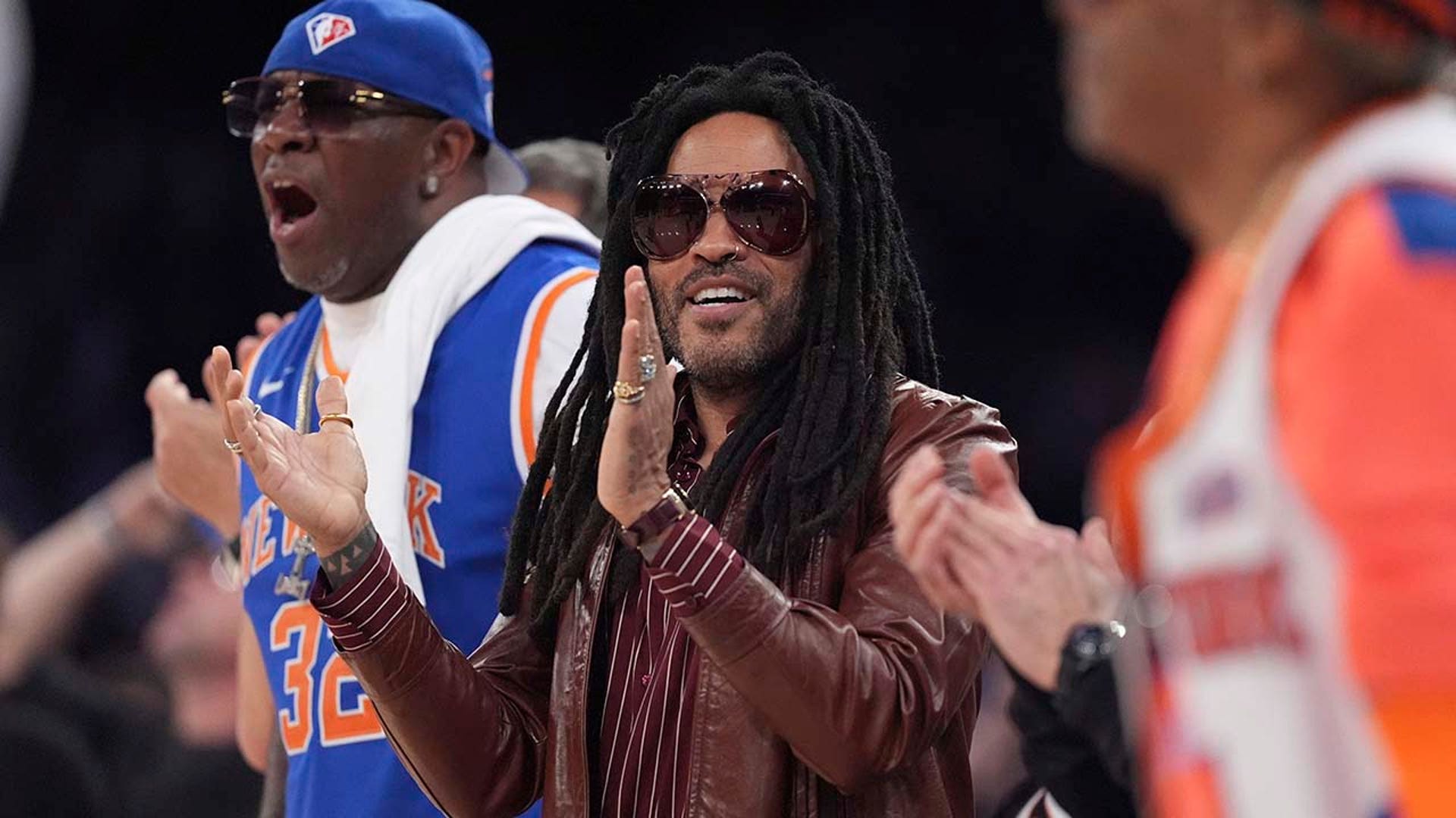 Lenny Kravitz on the sideline