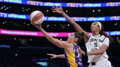 Sparks' Kelsey Plum delivers taunt after blowing by Sky's Angel Reese on lay up
