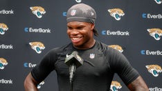 Unsuspecting mother flattered by 'nicest young man' Travis Hunter on flight: 'I want his jersey'