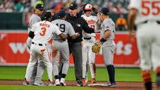 Benches clear in Yankees-Orioles game after awkward collision at second base